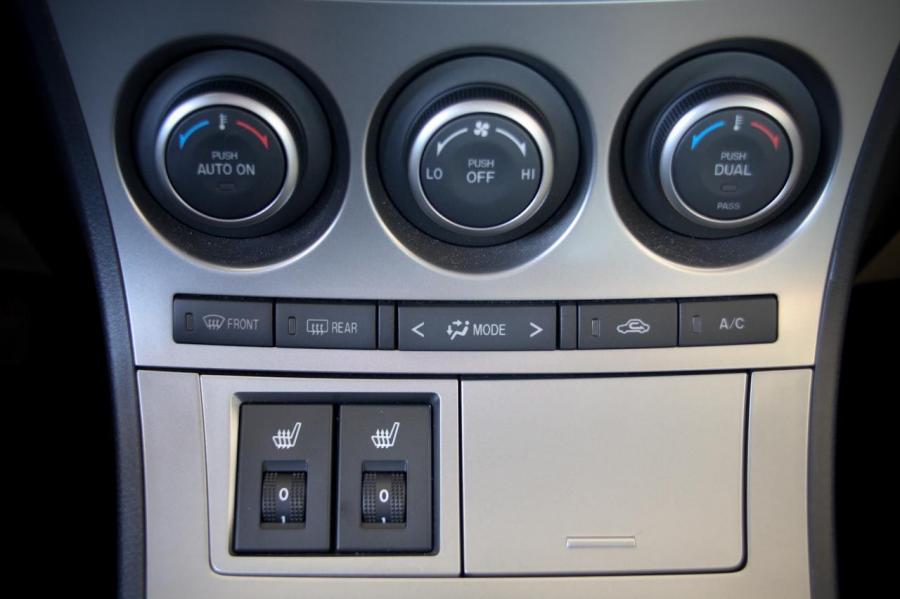  Mazda3 2010 года  (фото 19 из 59)
